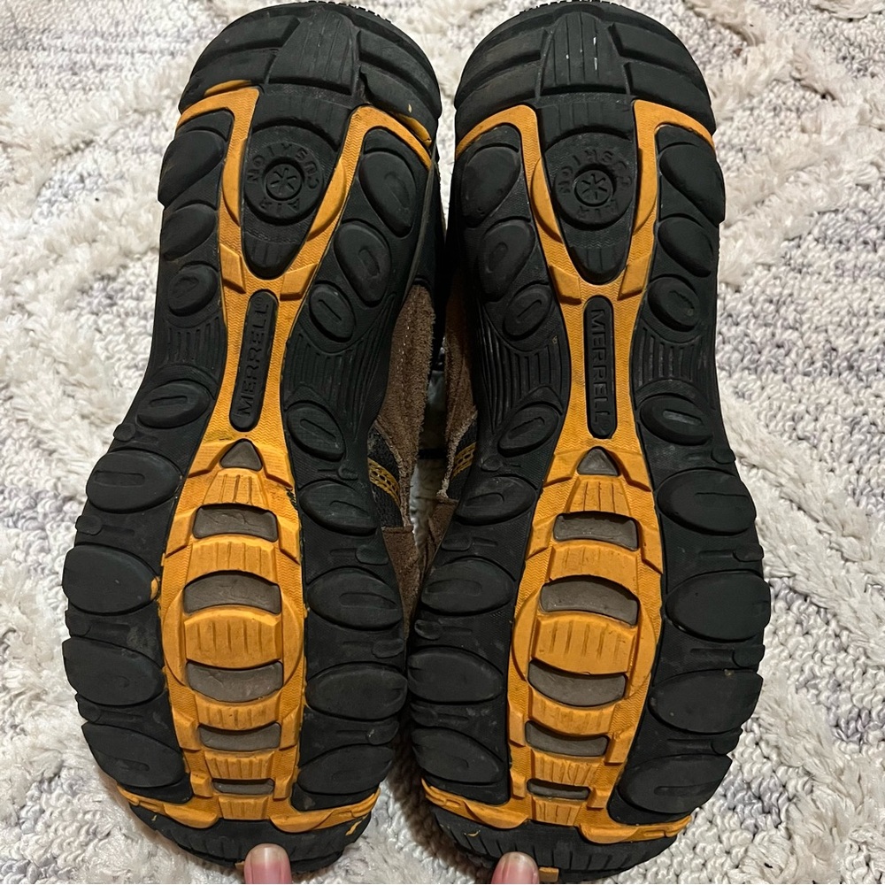 Men's Merrell Yokota Trail Mid Waterproof Hiking Boots - Picture 7 of 7